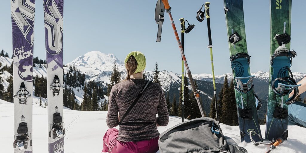 10 Packing Tips for Skiing With a Backpack