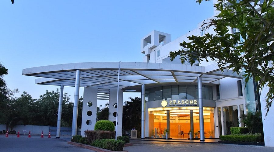 Accommodation Prices by Season