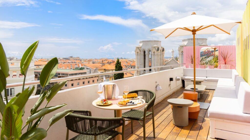 Best Time to Book Leonardo Boutique Hotel