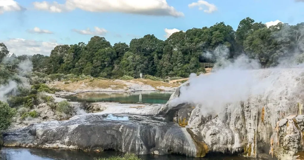 Rotorua Geothermal Activity and Maori Culture