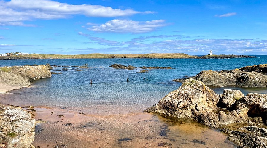 Walk Along Elie Beach