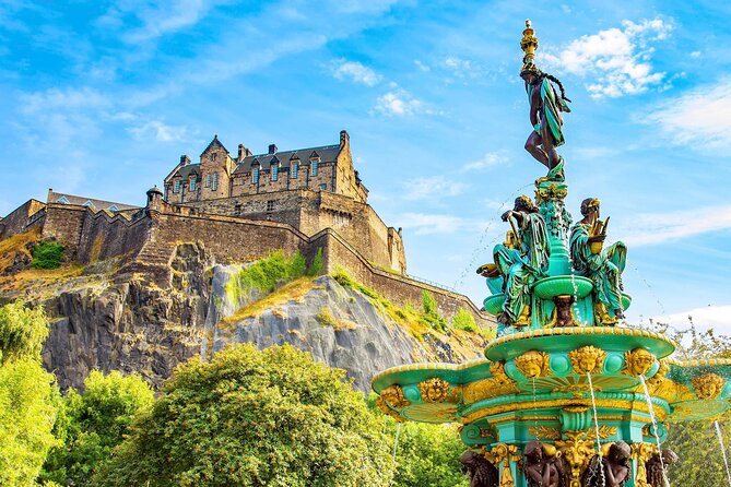 Walk Along the Royal Mile