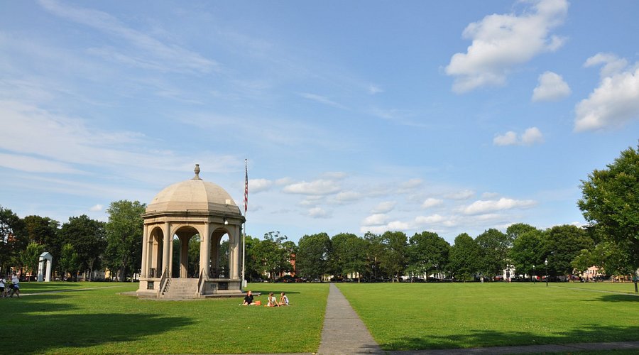 Walk Through Salem Common