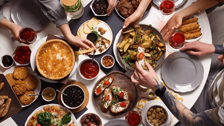 Eat at Social Restaurants