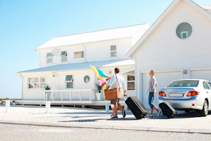 Vrbo vs Airbnb Safety